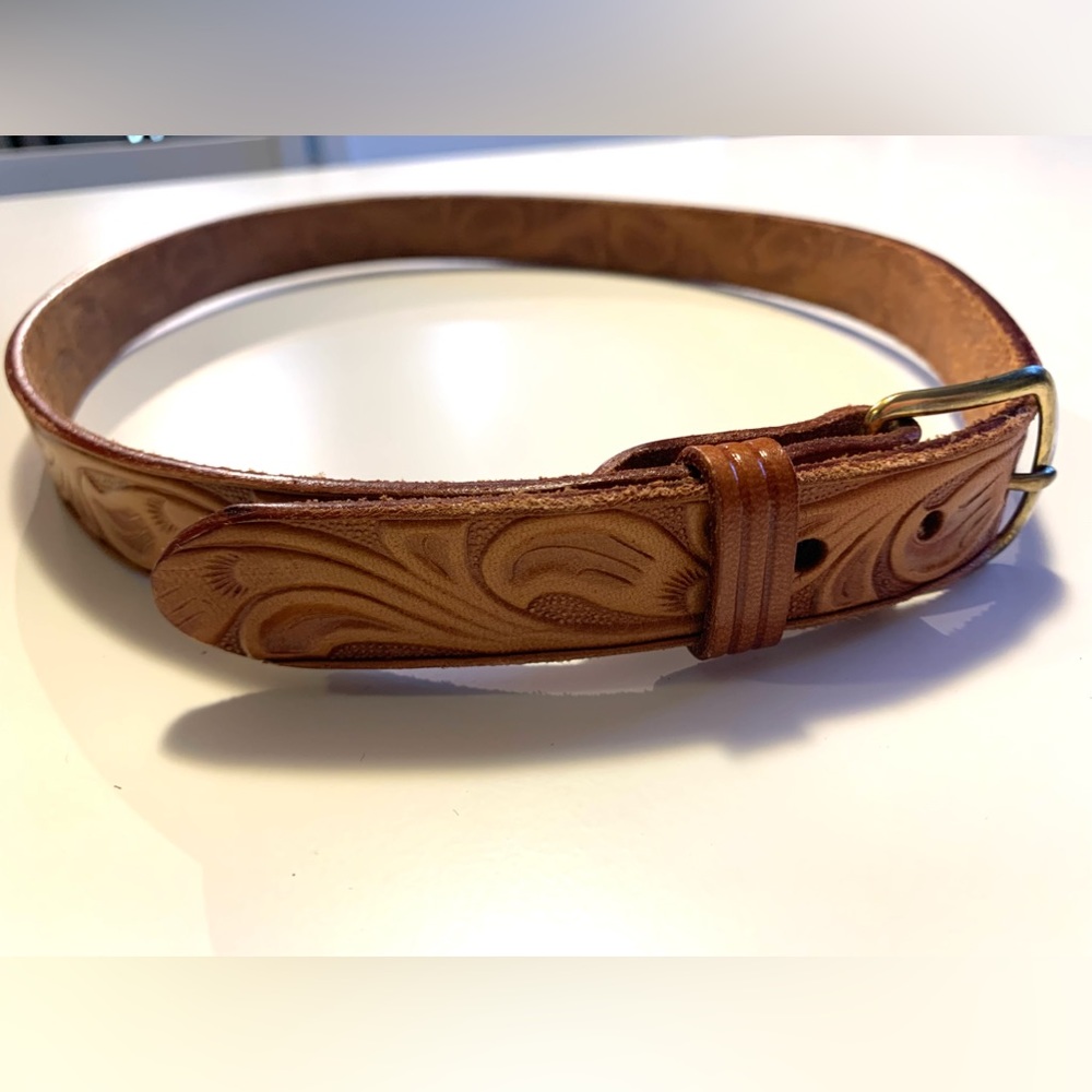 Genuine Looper brand Leather Embossed Belt - Chestnut (Tan) Size 28